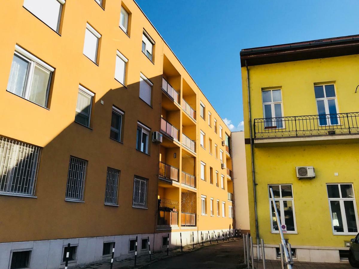 Ella Apartman Debrecen Eksteriør bilde